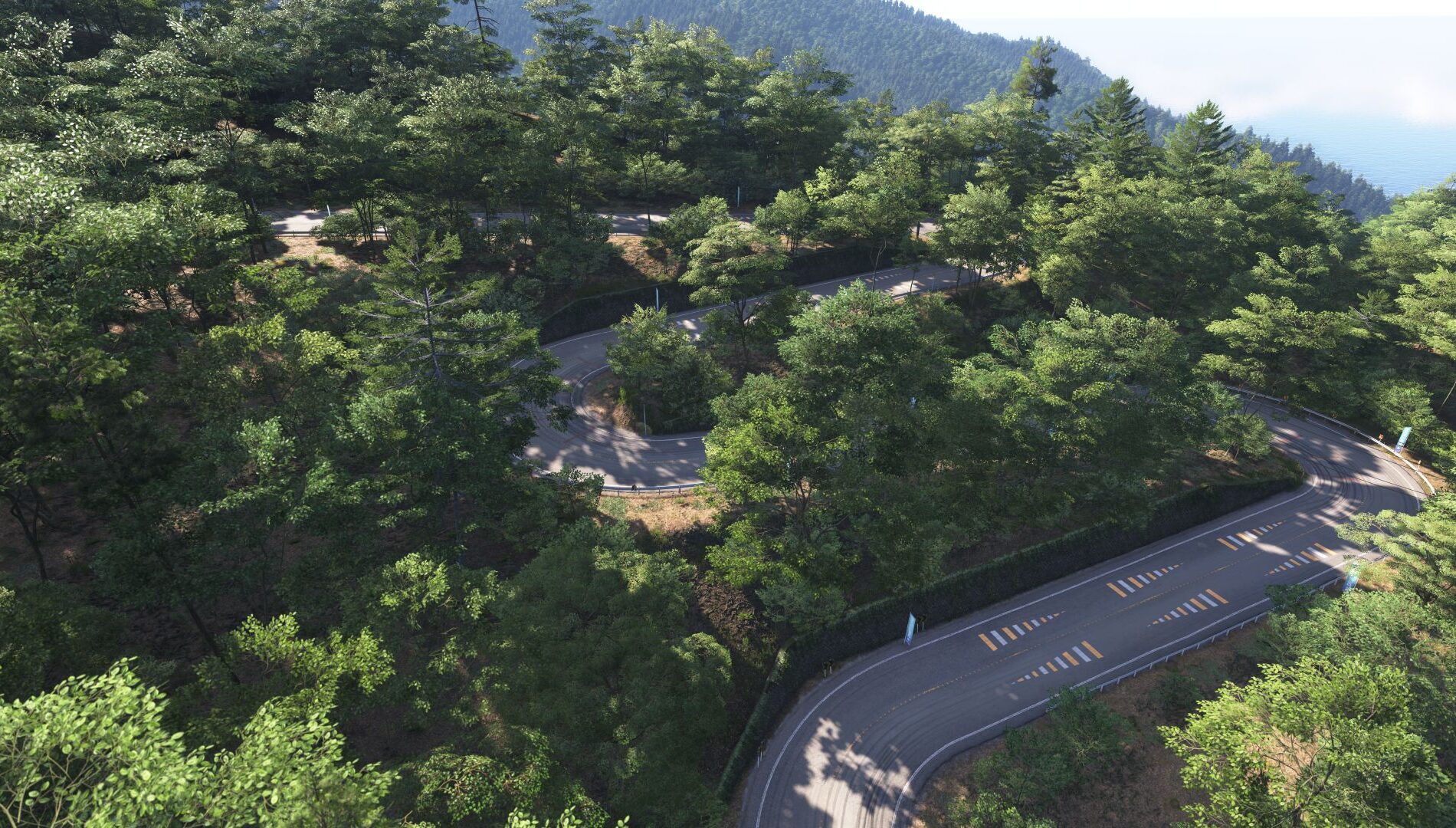 榛名山。曲がりくねった峠道と眼下に広がる眺望(出典: Xbox Wire Japan)